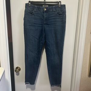 Democracy Blue Ankle Cropped Jeans Classic Style